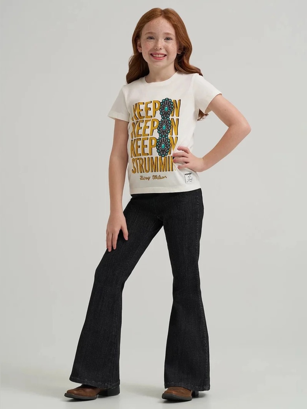 NWOT WRANGLER X LAINEY WILSON GIRL'S KEEP ON KEEP ON TEE SHIRT XL
